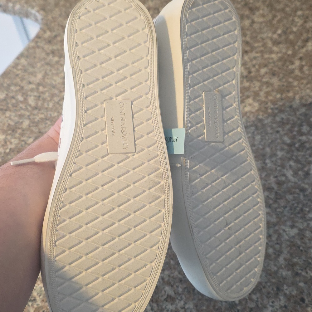 NWT Cynthia Rowley Dog Sneakers - Picture 4 of 5